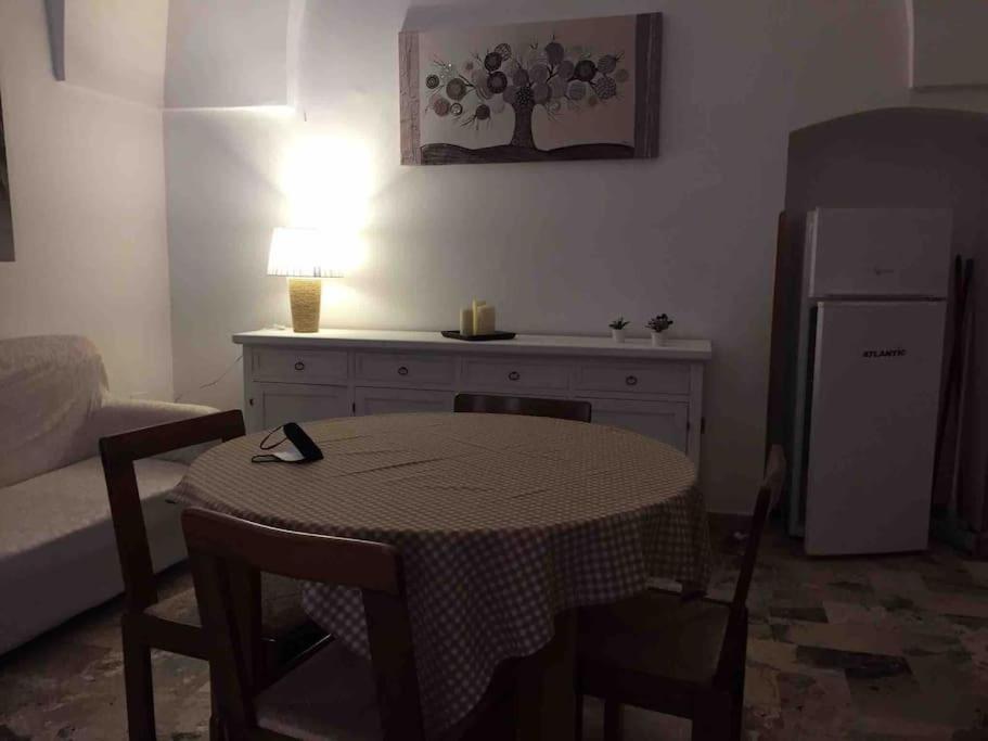 Alloggio Incantevole Storico Apartment Carovigno Exterior photo