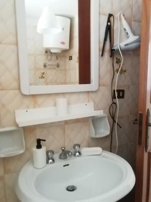 Alloggio Incantevole Storico Apartment Carovigno Exterior photo